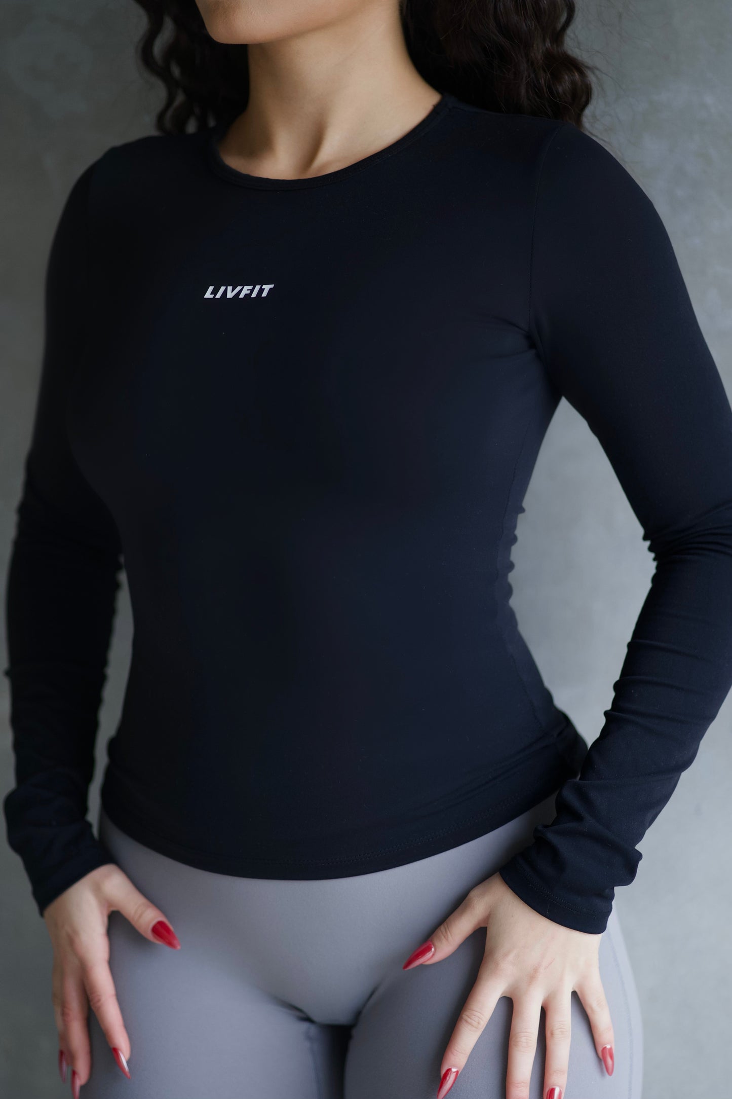 Load image into Gallery viewer, Black Fitted Long Sleeve
